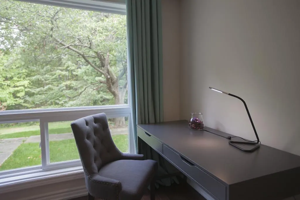 Guest house 多伦多邓肯公园民宿 Toronto Duncan Park Guesthouse