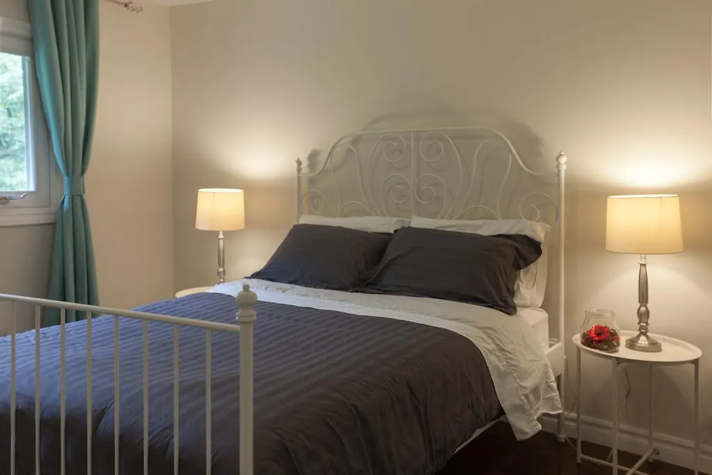 Guest house 多伦多邓肯公园民宿 Toronto Duncan Park Guesthouse