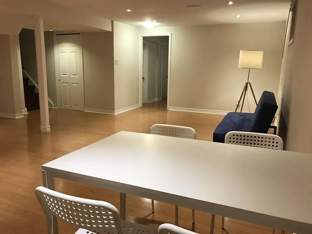 多伦多邓肯公园民宿 Toronto Duncan Park Guesthouse 招待所